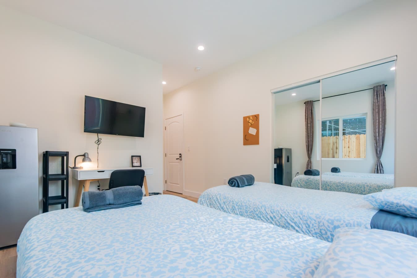 Budget Shared Space + Ensuite Bath in West LA