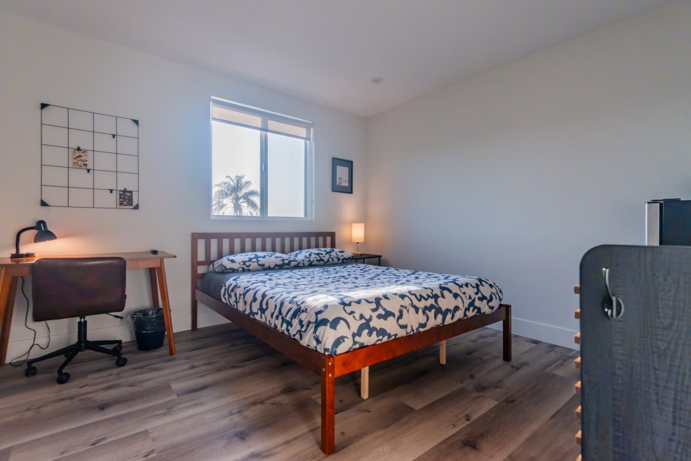 Clean Private Room + Ensuite Bath Available Now
