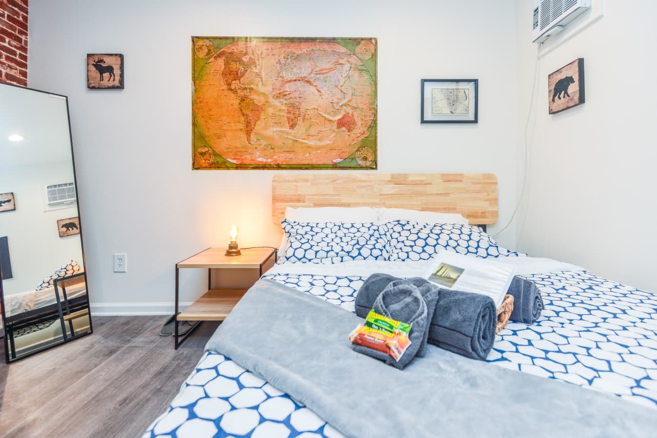 KSA5 - Private Room + Bath + Entry, Korea Town