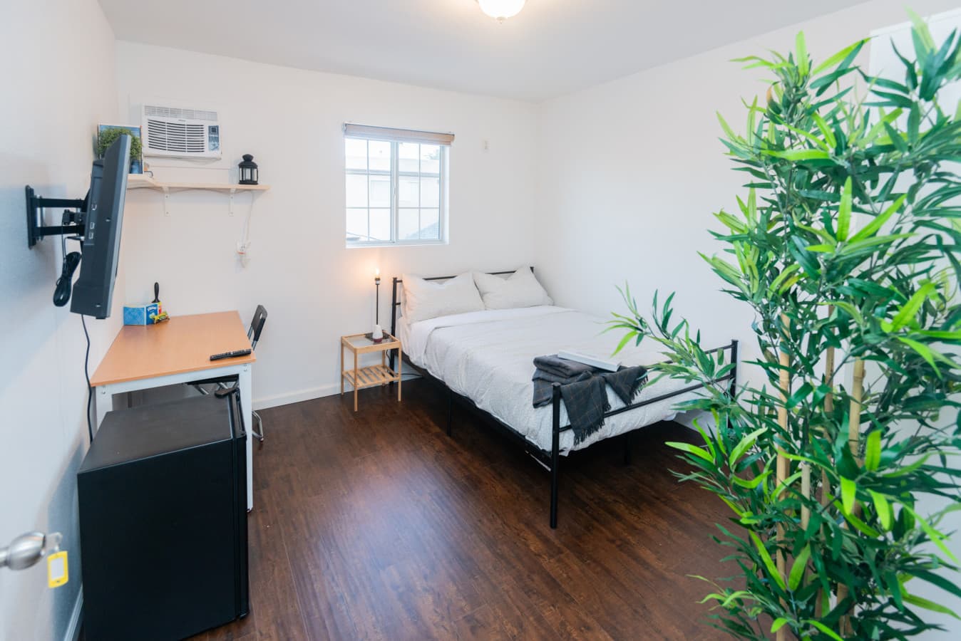 KSB6 - Affordable Clean Private Room, Korea Town