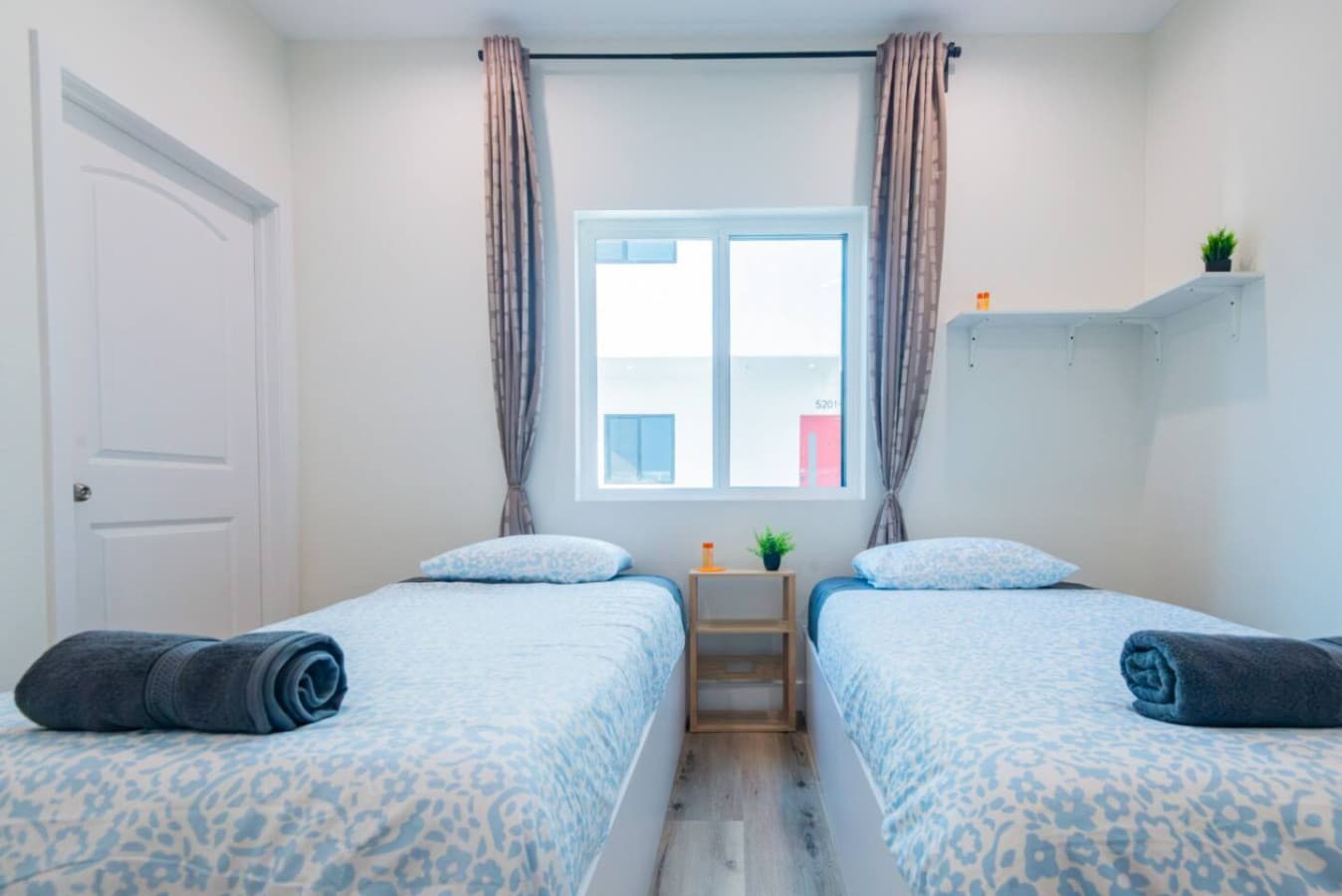 Tidy Shared Room + Ensuite Bath in Mid-City - VitoREP-147
