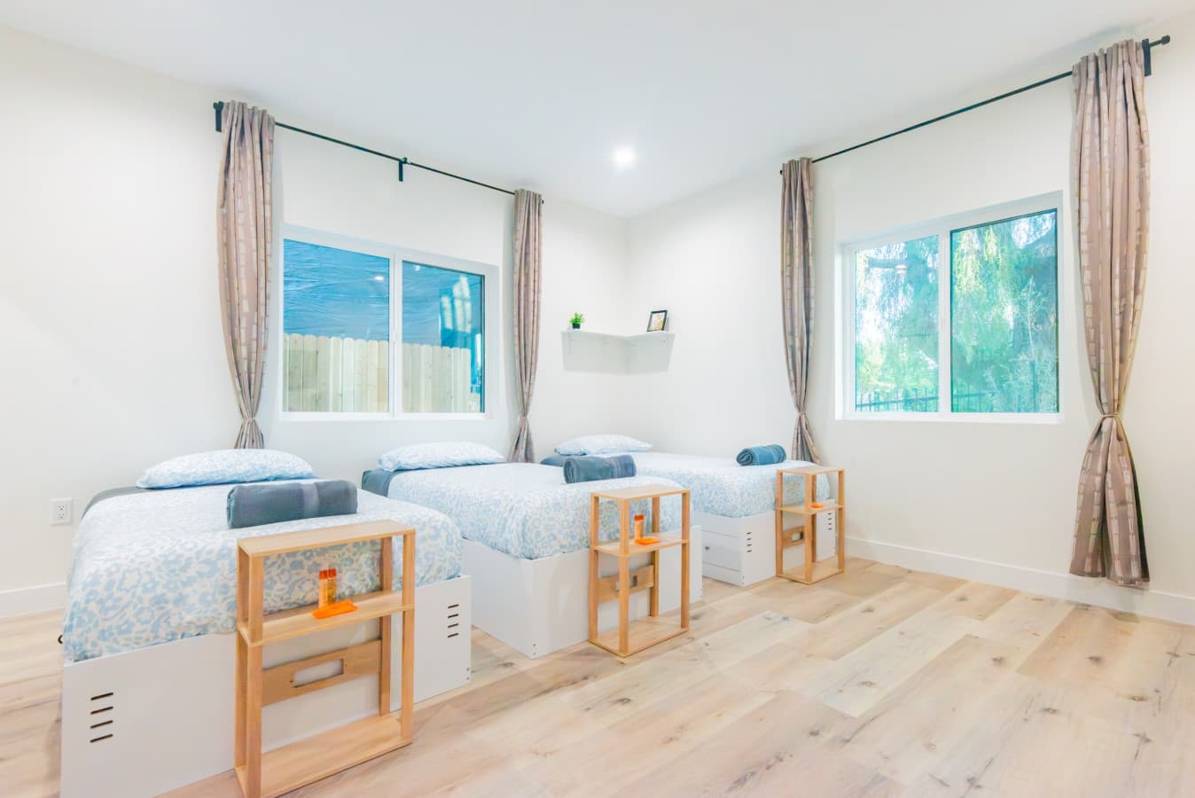 Tidy Shared Room + Ensuite Bath in Mid-City Area